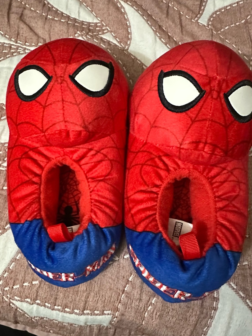 Slippers size7-8 kids